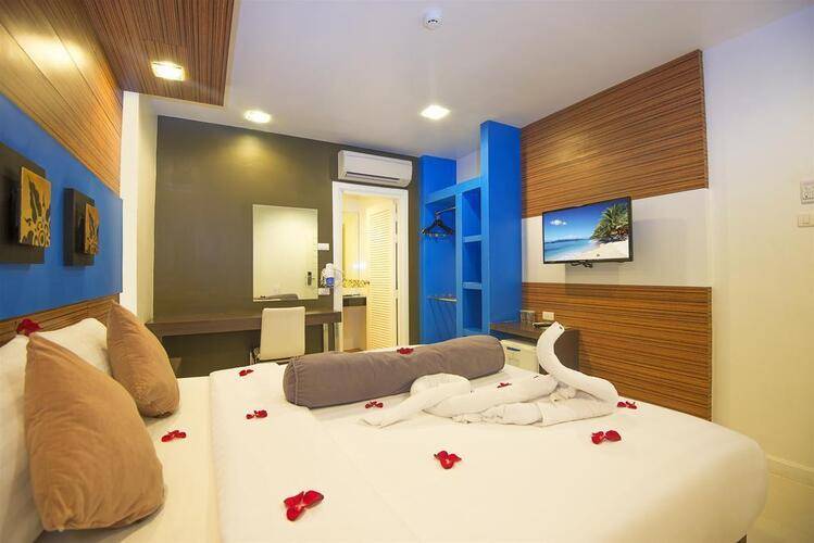 Patong Platinums Hotel (Ex.Tuana Patong Holiday Hotel)
