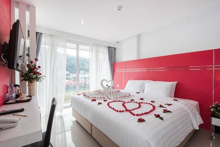 Patong Platinums Hotel (Ex.Tuana Patong Holiday Hotel)