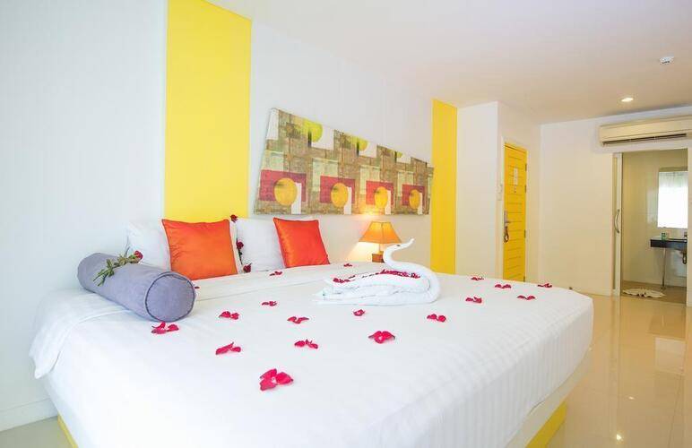 Patong Platinums Hotel (Ex.Tuana Patong Holiday Hotel)