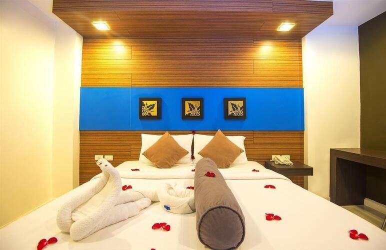 Patong Platinums Hotel (Ex.Tuana Patong Holiday Hotel)