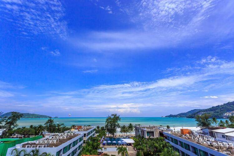7q Patong Beach