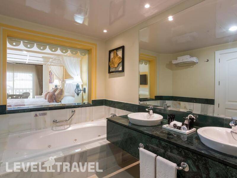 Фотография Bahia Principe Luxury Bouganville (Adults Only 18+) (Ex.Luxury Bahia Principe Bouganville) Фотография Bahia Principe Luxury Bouganville (Adults Only 18+) (Ex.Luxury Bahia Principe Bouganville)