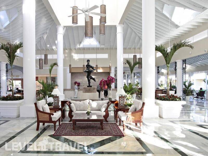 Фотография Bahia Principe Luxury Bouganville (Adults Only 18+) (Ex.Luxury Bahia Principe Bouganville) Фотография Bahia Principe Luxury Bouganville (Adults Only 18+) (Ex.Luxury Bahia Principe Bouganville)
