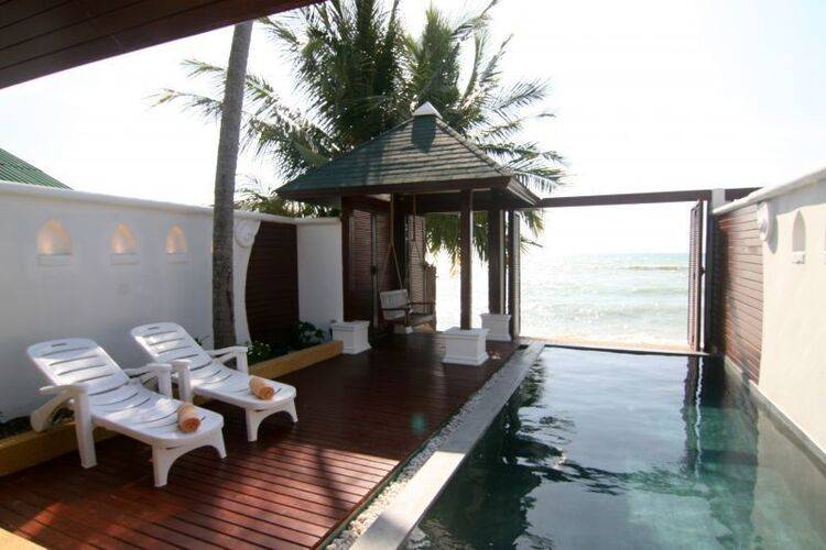 Sand Sea Resort & Spa