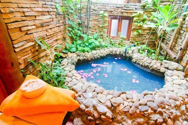 Sand Sea Resort & Spa