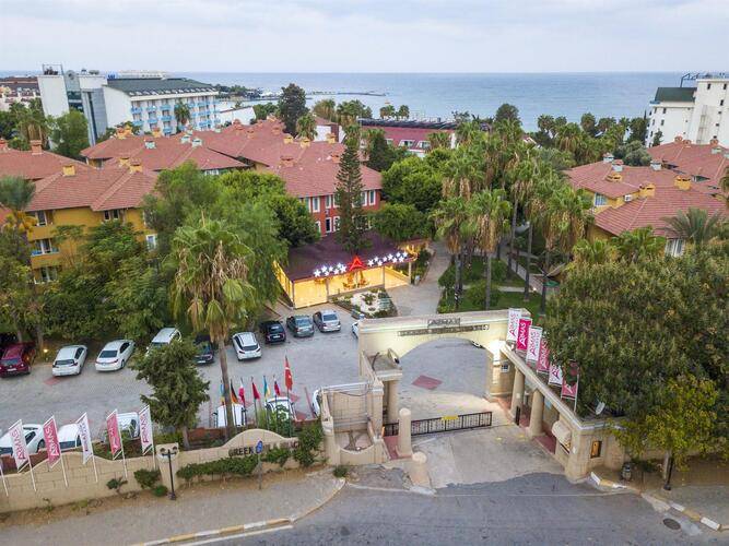 Armas Green Fugla Beach