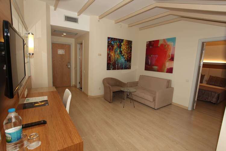 Aqi Pegasos Resort
