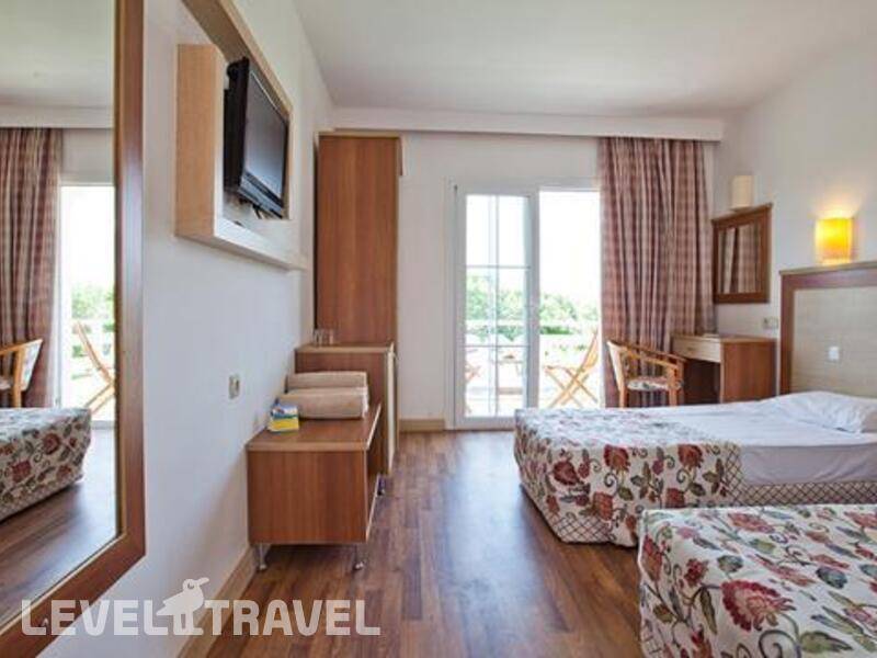 Фотография Jacaranda Club & Resort