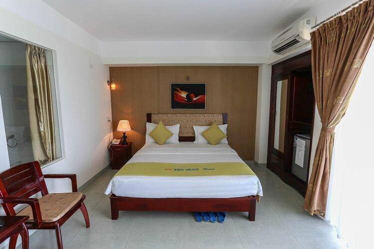 Golden Lotus Hotel