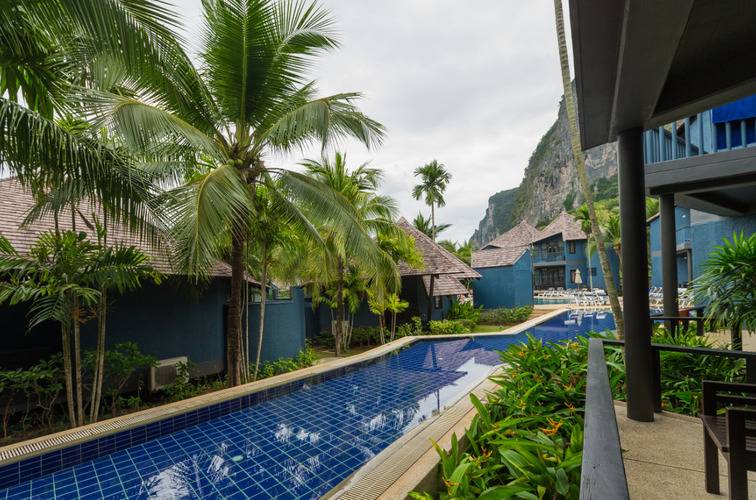 Peace Laguna Resort & Spa