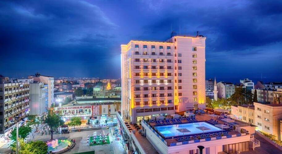 Best Western Plus Khan Hotel