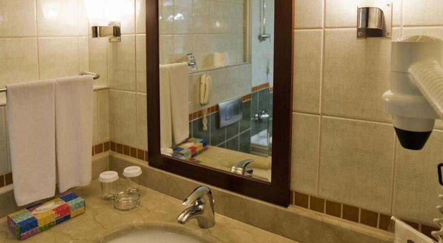 Best Western Plus Khan Hotel