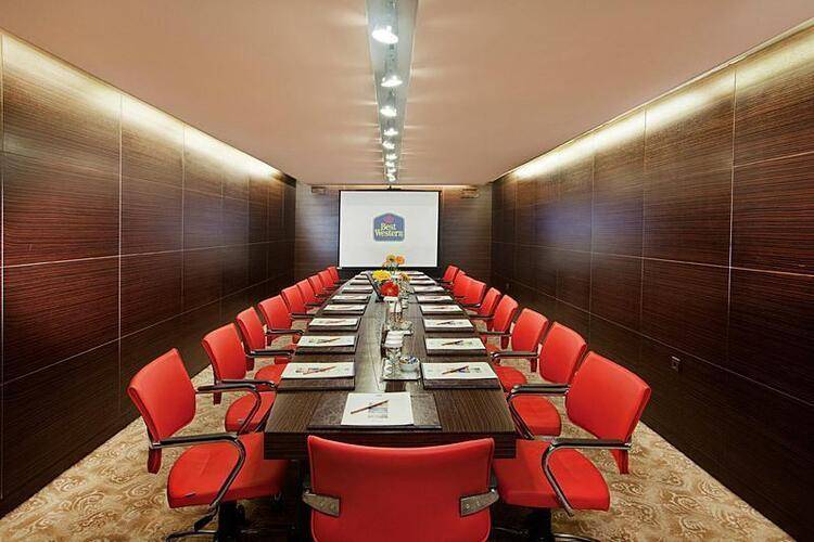 Best Western Plus Khan Hotel