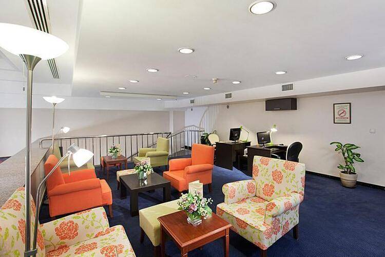 Best Western Plus Khan Hotel