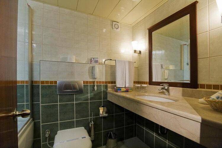 Best Western Plus Khan Hotel