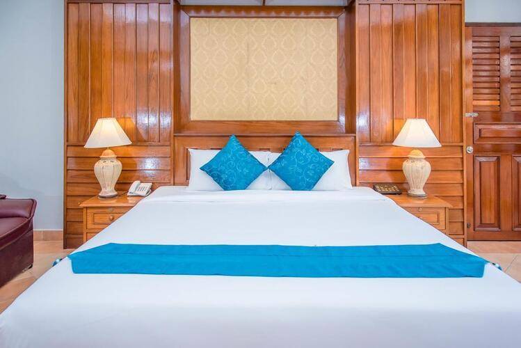 Tony Resort