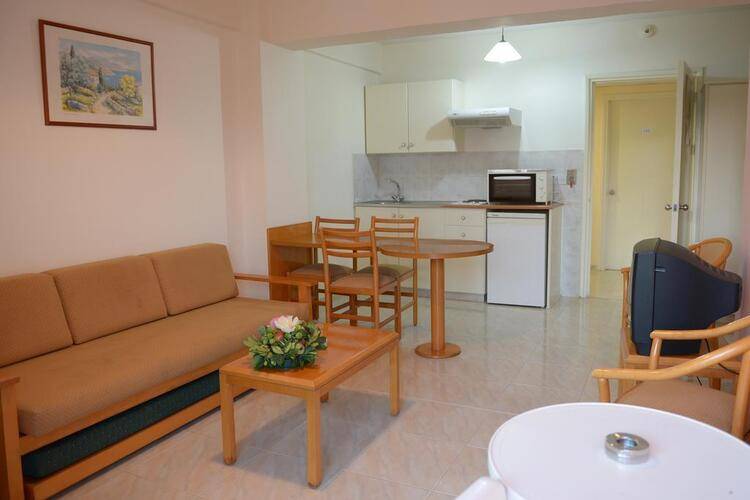 Artemis Hotel Apts