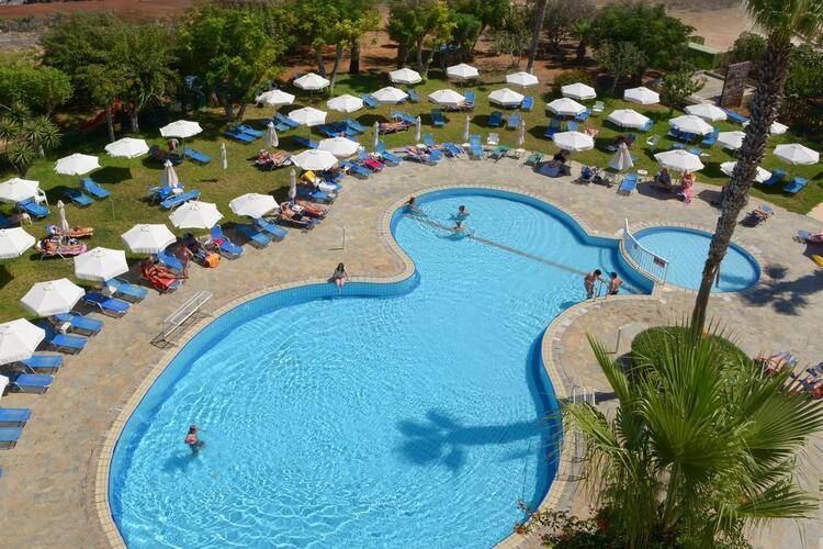 Artemis Hotel Apts