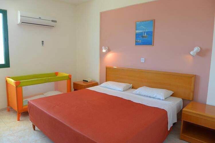 Artemis Hotel Apts
