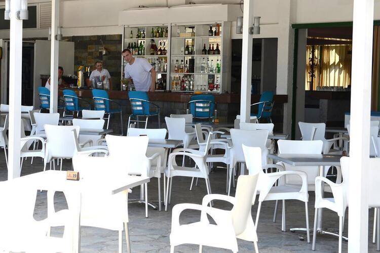 Artemis Hotel Apts