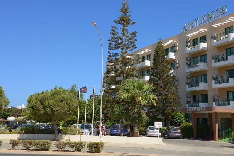 Artemis Hotel Apts