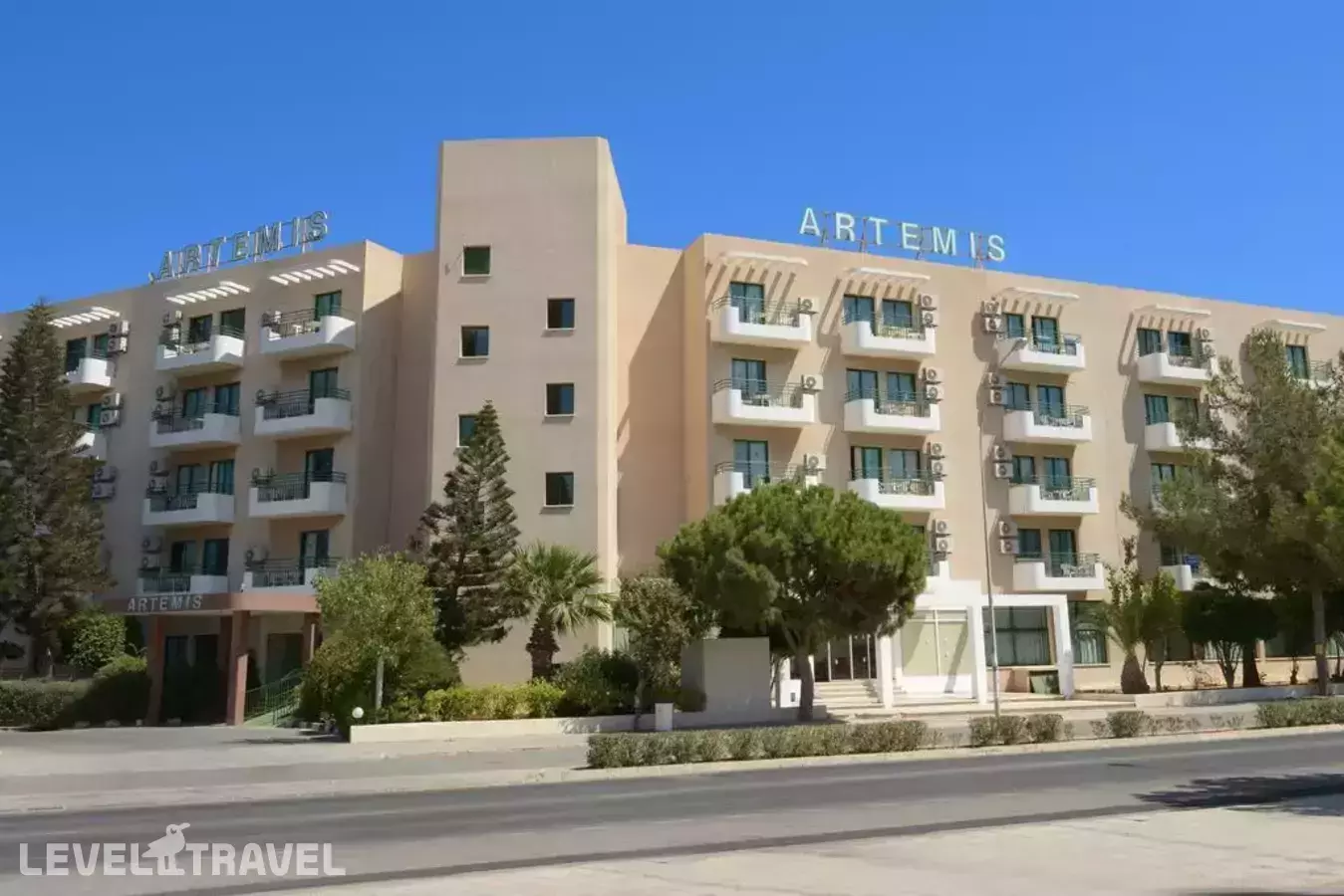 Artemis Hotel Apts