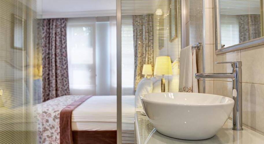 Arena Hotel