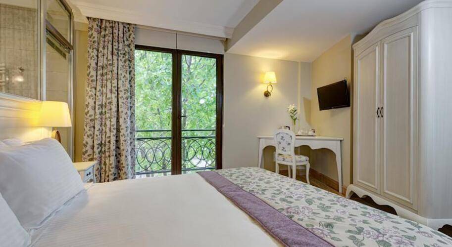 Arena Hotel