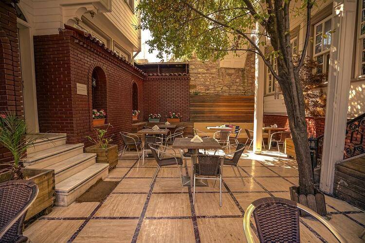 Avicenna Hotel