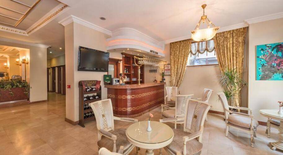 Antis Hotel