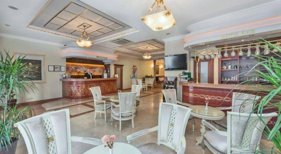 Antis Hotel