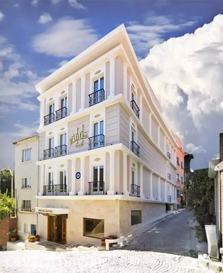 Antis Hotel