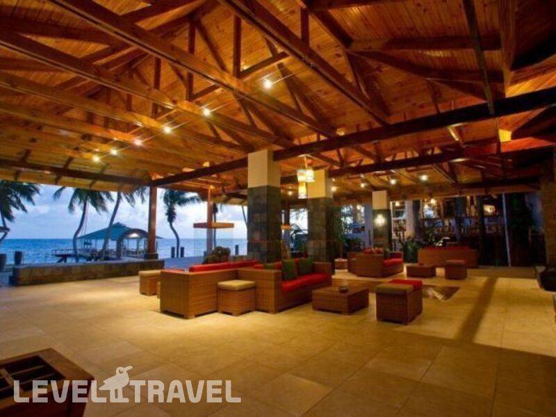 Фотография Coco De Mer & Black Parrot Suites