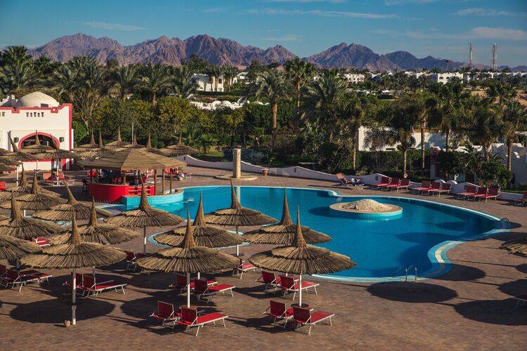 Domina Coral Bay Prestige Pool