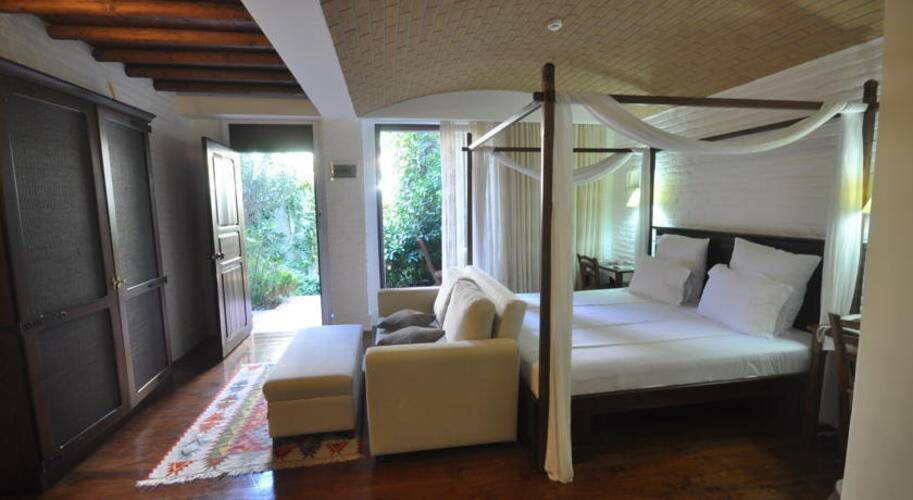 El Vino Hotel & Suites