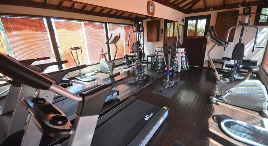 El Vino Hotel & Suites