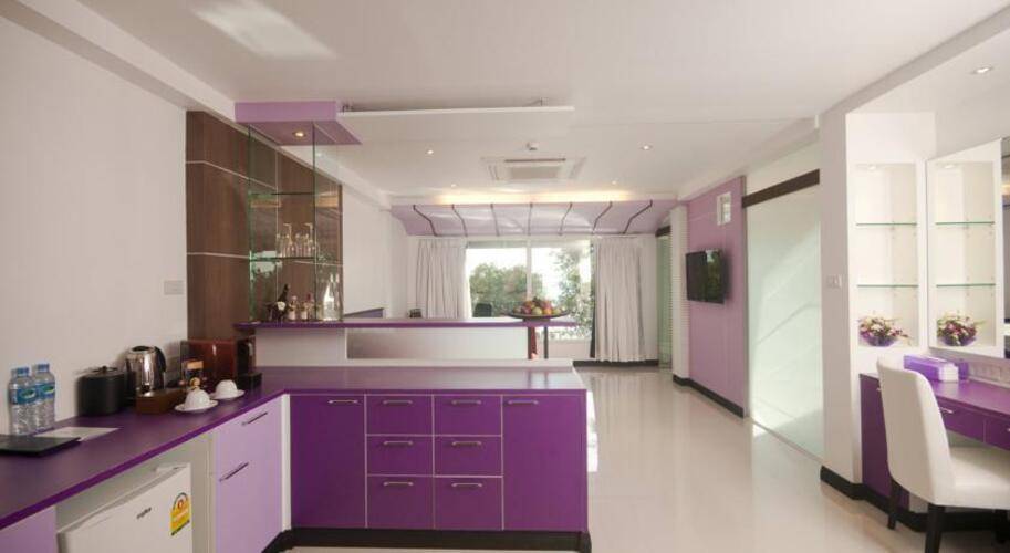 The L Resort