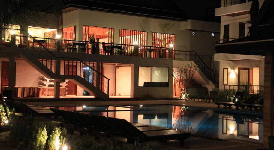 T Villa