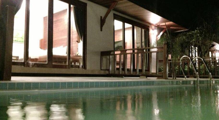 T Villa
