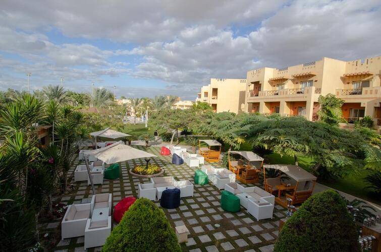 Swiss Inn Pyramids Golf