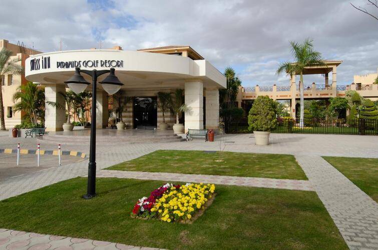 Swiss Inn Pyramids Golf