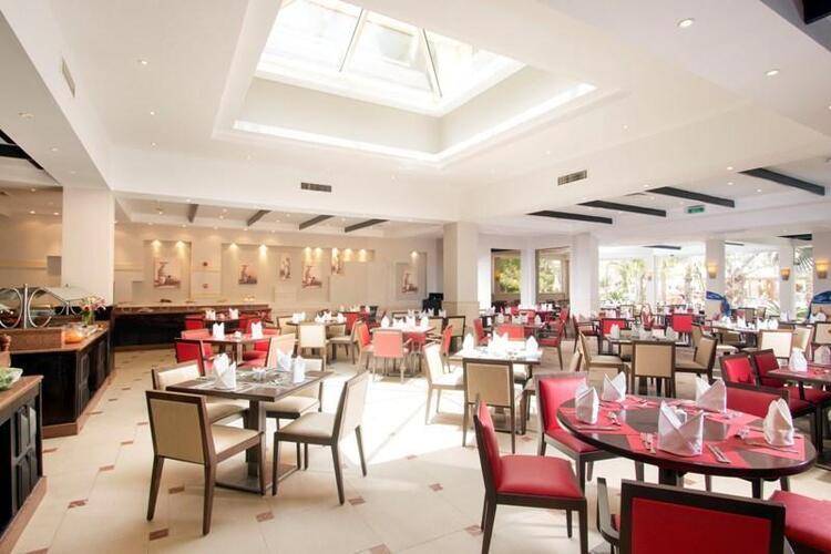 Swiss Inn Pyramids Golf