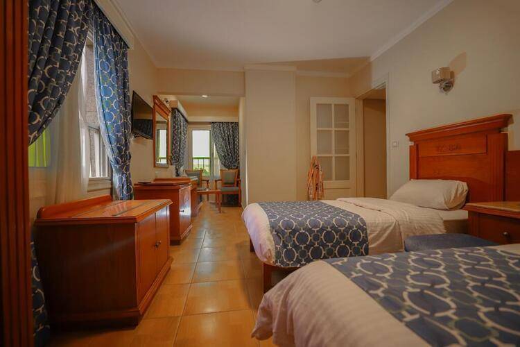 Tiba Pyramids Hotel
