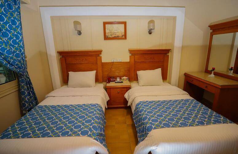 Tiba Pyramids Hotel
