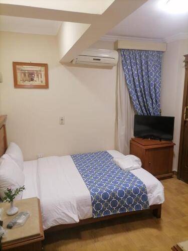 Tiba Pyramids Hotel