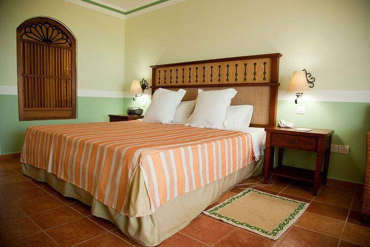 Memories Paraiso Beach Resort
