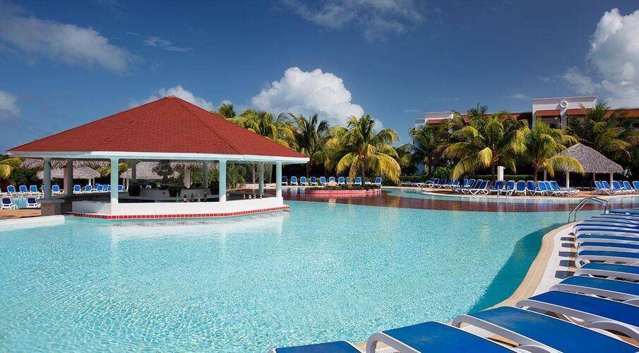 Memories Paraiso Beach Resort
