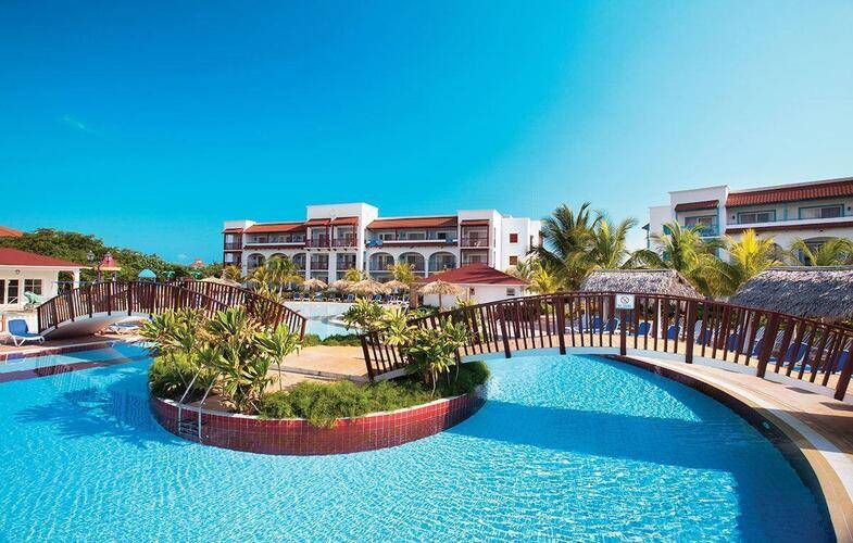 Memories Paraiso Beach Resort