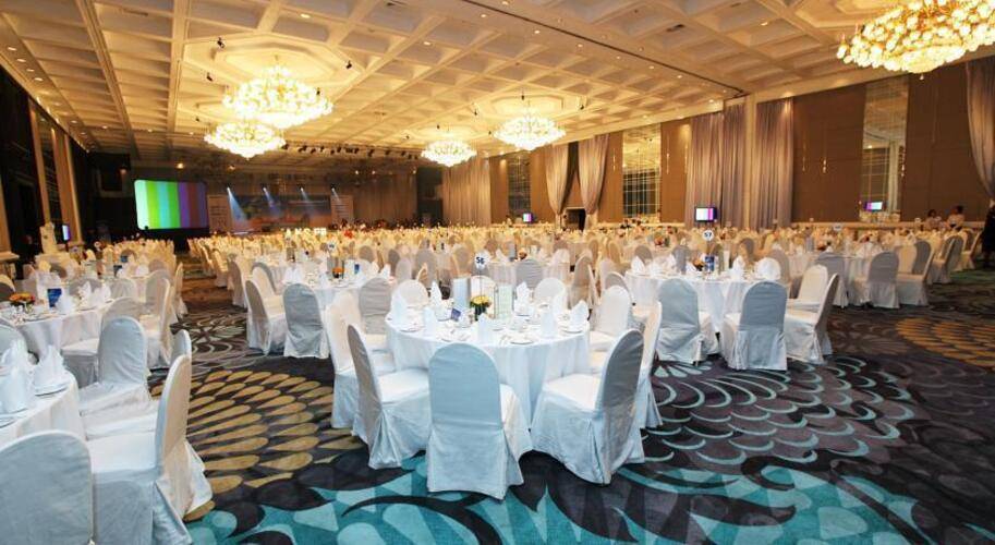 Centara Grand At Central Plaza Ladprao Bangkok