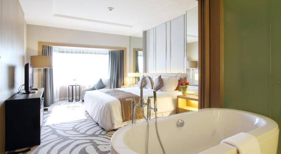 Centara Grand At Central Plaza Ladprao Bangkok